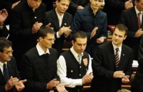Jobbik bides its time