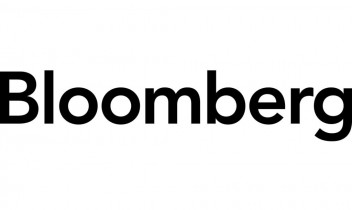 A vasárnapi zárvatartásról szóló népszavazással kapcsolatban nyilatkozott Boros Tamás a Bloomberg hírügynökségnek